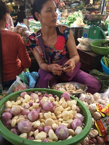 market garlic