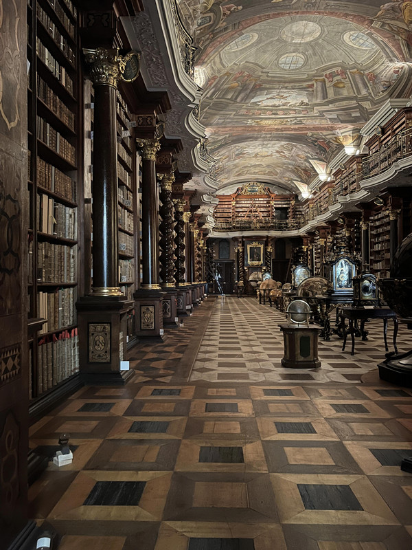 Baroque Library