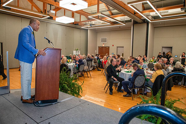 Dean Spencer thanked alumni for their generosity.