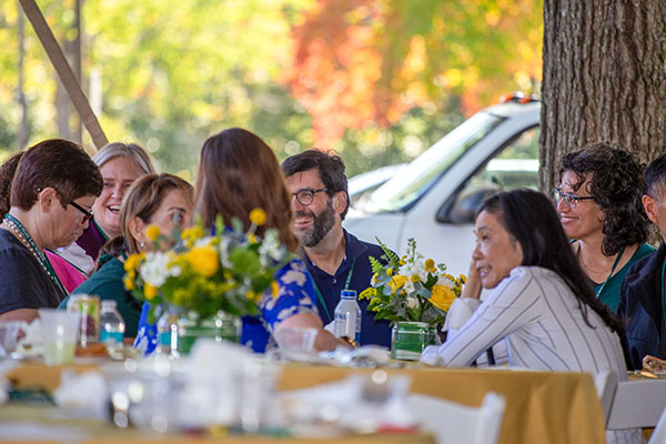 Alumni and families caught up during the Tailgate.