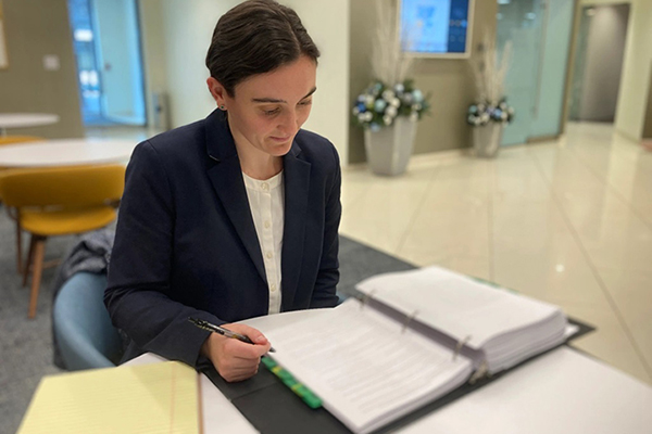 Sarah Nagle ’24 reviews her client’s case prior to the asylum Interview in fall 2023.