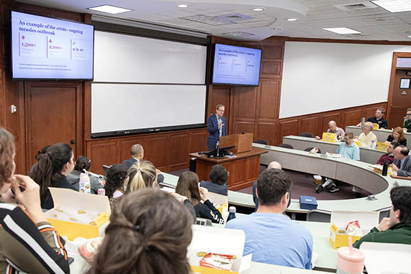 Faculty and students turned out in great numbers to hear Professor Bagenstos discuss the state of the country’s public health institutions in the wake of the COVID-19 pandemic.
